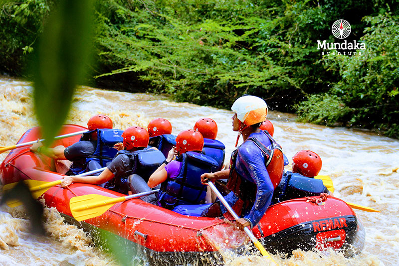 Rafting_800x534_Mundaka-Aventura-06